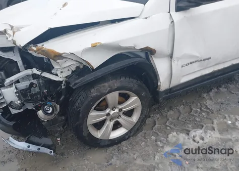 2015 Jeep Compass Sport из США, поврежденный, VIN 1C4NJDBB6FD292649